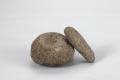 화순리 유적 출토유물(오목돌과 공이) 썸네일 이미지